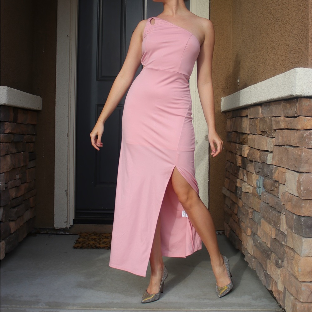 NEW OPEN TO OFFERS women’s one shoulder midi dress